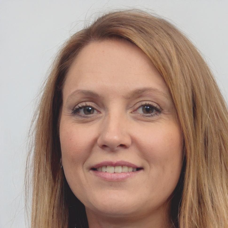 Esperanza Cordero, Directora de Educación Financiera